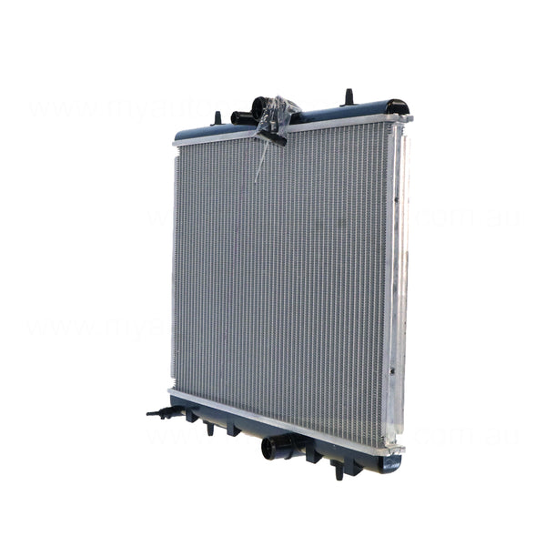 Radiator 32 / 32 mm Plastic Aluminium 380 x 549 x 26 mm Manual 2.0L L PSA Aftermarket Suits Peugeot 307 T5 2001 to 2005