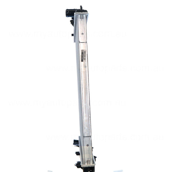 Radiator OEM suits Nissan