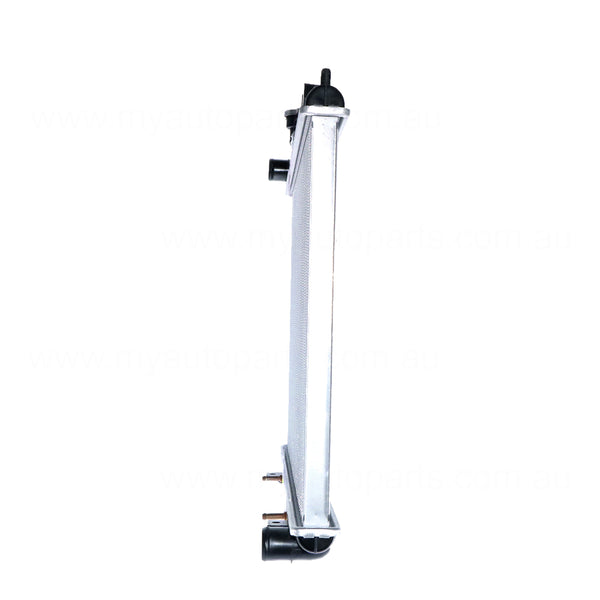 Radiator 35 / 35 mm Plastic Aluminium 400 x 694 x 24 mm Manual/Auto 3.0L L VE30DE Aftermarket Suits Nissan Maxima A32 1994 to 1999