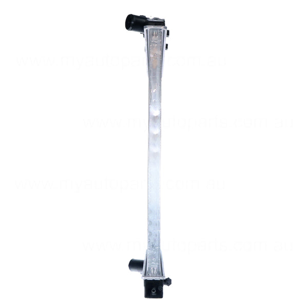 Radiator 42 mm CT 42 / Plastic Aluminium 600 x 568 x 32 mm Manual Aftermarket Suits Hino Dutro 2/3/4/5 2001 to 2007