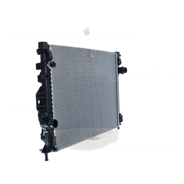 Radiator 38 / 38 mm Plastic Aluminium 670 x 499 x 26 mm Automatic 2.0L 2.5L L D5204/B5204/B5225 Aftermarket Suits Volvo S40 / V40 M Series 2013 to 2021