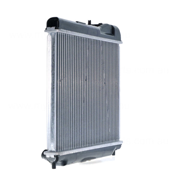 Radiator 28 / 28 mm Plastic Aluminium 325 x 378 x 26 mm Manual/Auto 1.3,1.5L L L13,L15 Aftermarket Suits Honda Jazz GD 2002 to 2008