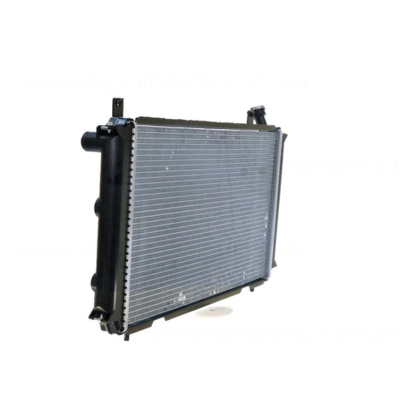 Radiator 33 / 33 mm Plastic Aluminium 588 x 348 x 26 mm Manual/Auto 1.6,1.8L L 16LF,18LE Aftermarket Suits Nissan Pulsar N13 1987 to 1991