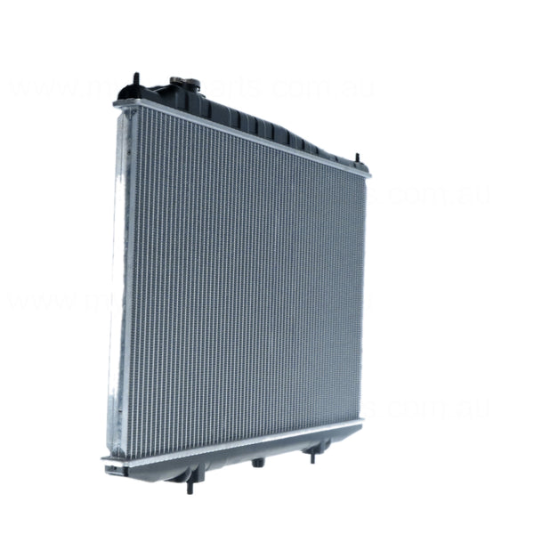 Radiator 35 / 35 mm Plastic Aluminium 450 x 688 x 26 mm Manual 2.7L&3.2L L TD27/QD32 Aftermarket Suits Nissan Navara D22 1997 to 2001
