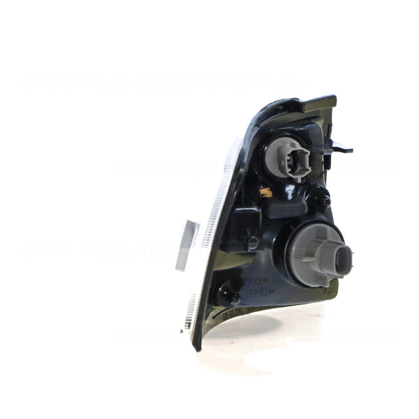 Front Park / Indicator Lamp Passenger Side Certified Suits Mazda 121 Metro DW 11/1996 to 2/2000