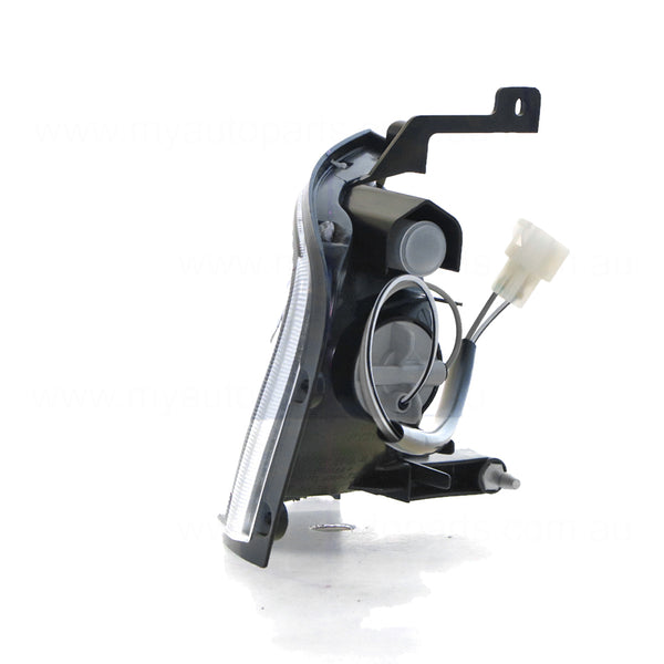 Front Park / Indicator Lamp Passenger Side Certified Suits Mazda B Series UN 2002 to 2006