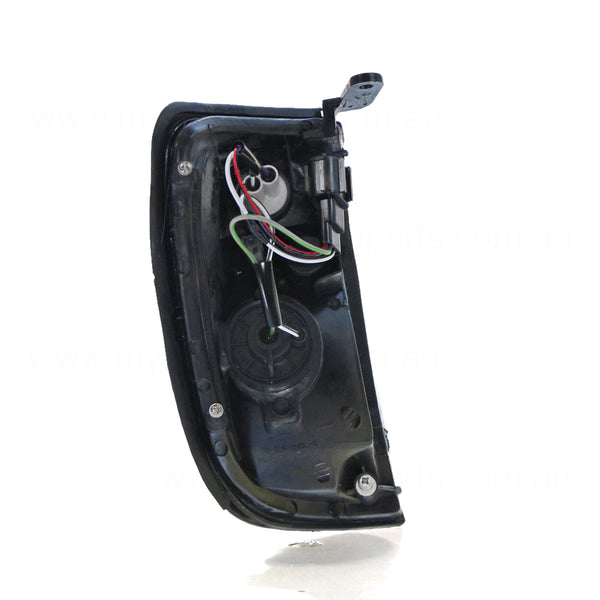 Front Park / Indicator Lamp Passenger Side Certified Suits Nissan Navara D22 1997 to 2001