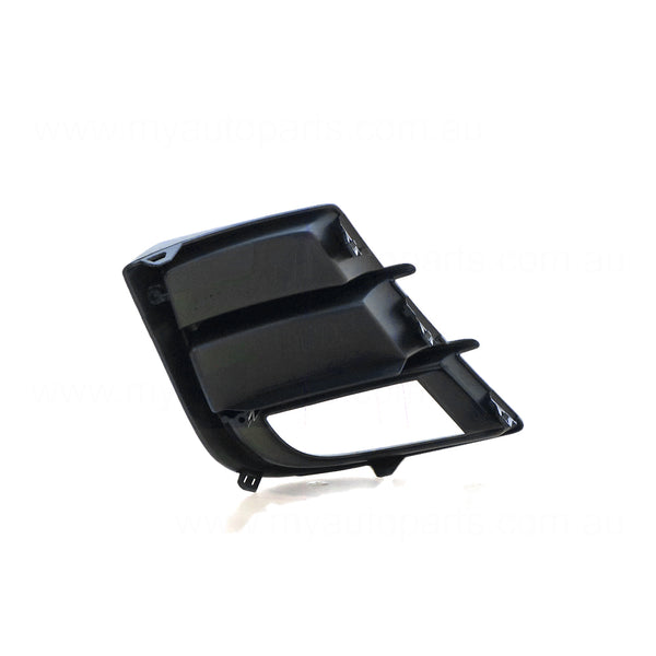 Front Bar Grille With Fog Light Mount Passenger Side OEM Suits Mazda 3 BL Maxx Sport 3/2009 to 9/2011