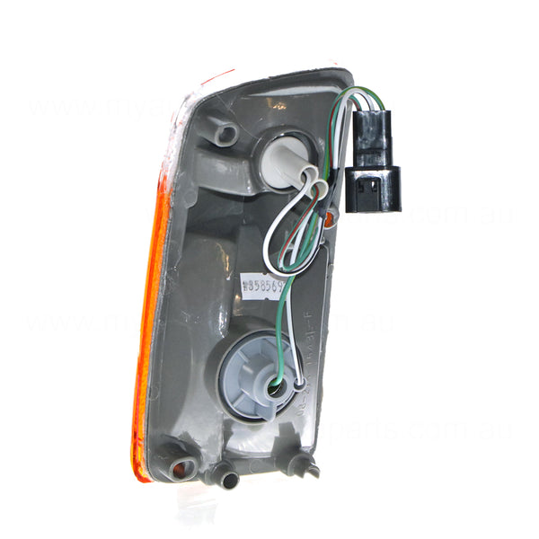 Front Park / Indicator Lamp Passenger Side Aftermarket suits