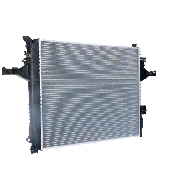 Radiator 38 / 38 mm Plastic Aluminium 620 x 529 x 40 mm Manual/Auto 2.4,2.5,3.0L L Aftermarket Suits Volvo XC90 P28 2003 to 2015