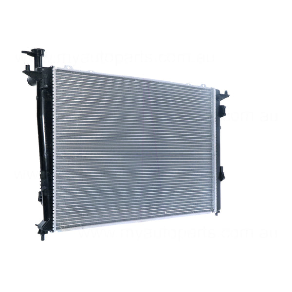 Radiator 35 / 35 mm Plastic Aluminium 670 x 485 x 16 mm Automatic 2.4L 3.5L L G4KE D6DC Aftermarket Suits Kia Sorento XM 2009 to 2012