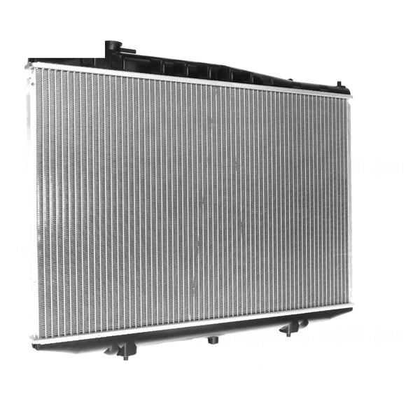Radiator 35 / 35 mm Plastic Aluminium 450 x 688 x 26 mm Manual 2.4 L KA24E Aftermarket Suits Nissan Navara D22 1997 to 2001