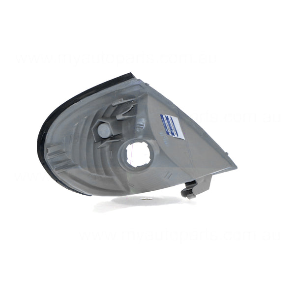Front Park / Indicator Lamp Passenger Side Certified Suits Nissan Pulsar N16 2000 to 2006