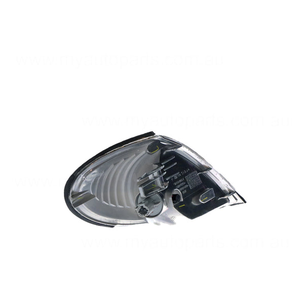 Front Park / Indicator Lamp Passenger Side Certified Suits Nissan Pulsar N16 2000 to 2006