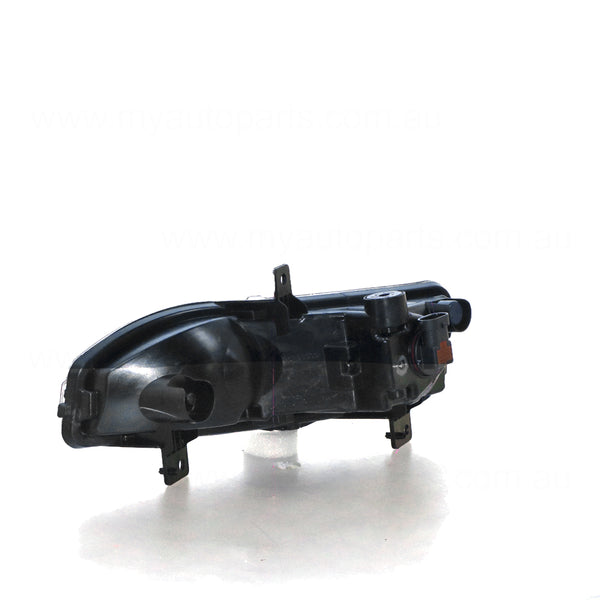 Fog Lamp Passenger Side OEM suits Nissan