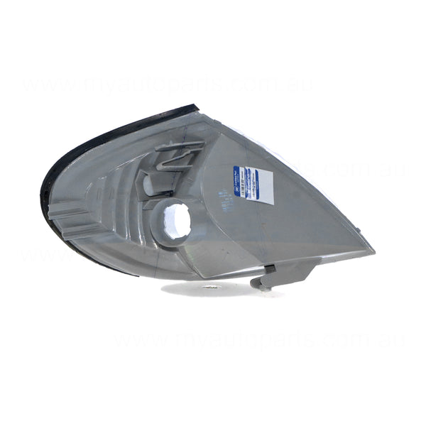 Front Park / Indicator Lamp Passenger Side Certified Suits Nissan Pulsar N16 2000 to 2006