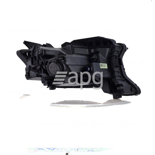 Kia Sorento OEM Head Lamp Passenger Side 04/2020 to / - 92101P2030