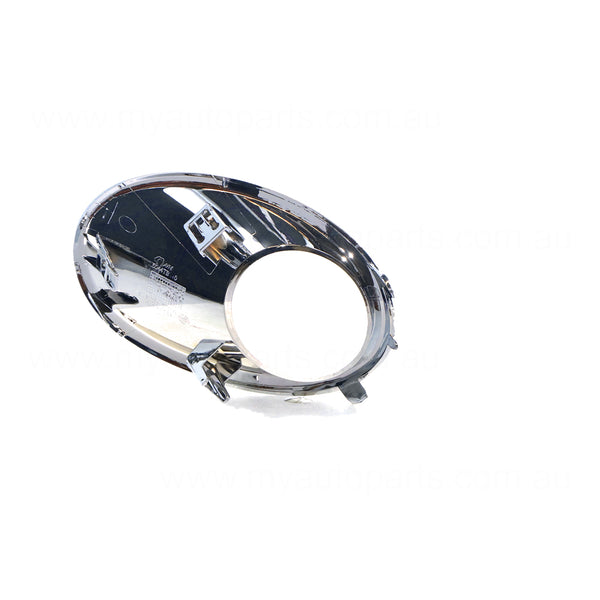 Chrome Front Bar Grille With Fog Light Mount Drivers Side OEM Suits Nissan Dualis J10 1/2010 to 5/2014