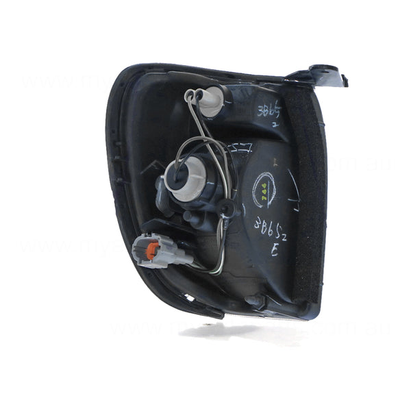 Front Park / Indicator Lamp Passenger Side OEM Suits Nissan Pathfinder R50 1998 to 2005