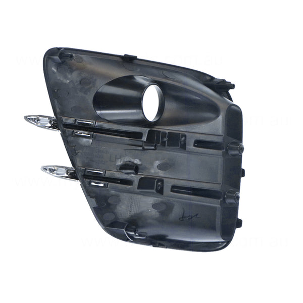 Front Bar Grille With Fog Light Mount Passenger Side OEM Suits Kia Rio UB 3/5 Door Hatch 11/2014 to 1/2017