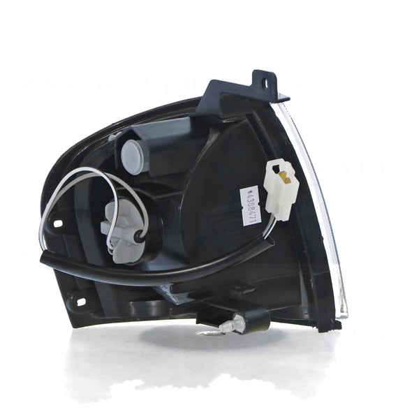 Front Park / Indicator Lamp Passenger Side Certified Suits Mazda B Series UN 2002 to 2006
