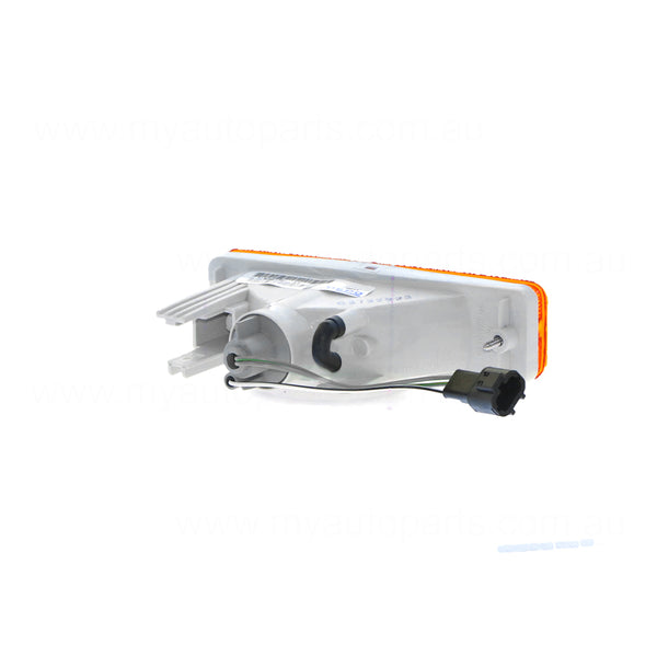 Front Bar Park / Indicator Lamp Passenger Side Aftermarket suits Nissan