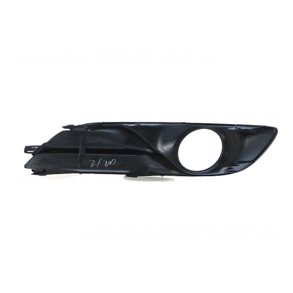 Front Bar Grille With Fog Light Mount Passenger Side OEM Suits Nissan Pulsar B17 2012 to 2017
