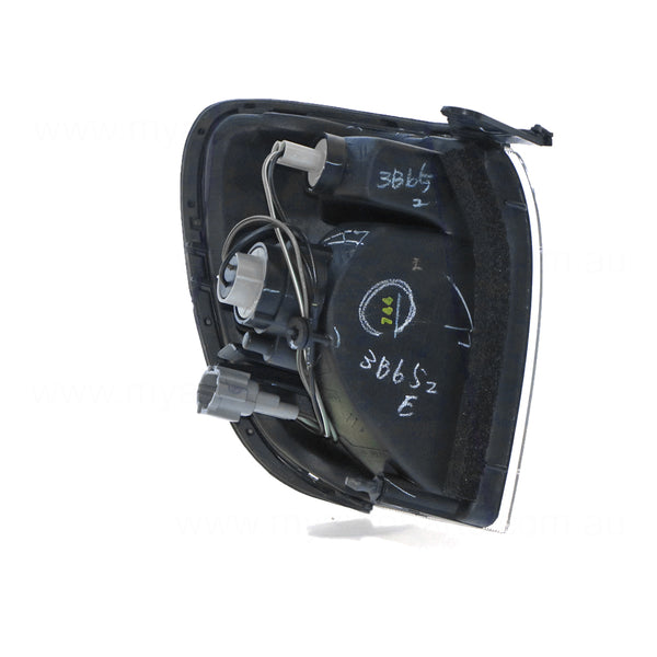 Front Park / Indicator Lamp Passenger Side OEM Suits Nissan Pathfinder R50 1998 to 2005