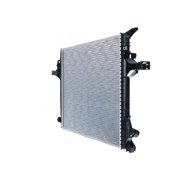 Radiator 38 / 38 mm Plastic Aluminium 620 x 529 x 40 mm Manual/Auto 2.4,2.5,3.0L L Aftermarket Suits Volvo XC90 P28 2003 to 2015