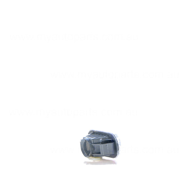 Guard Repeater Passenger Side OEM suits Nissan