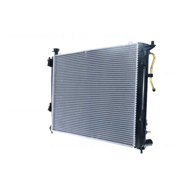 Radiator 35 / 35 mm Plastic Aluminium 670 x 485 x 16 mm Automatic 2.4L 3.5L L G4KE D6DC Aftermarket Suits Kia Sorento XM 2009 to 2012