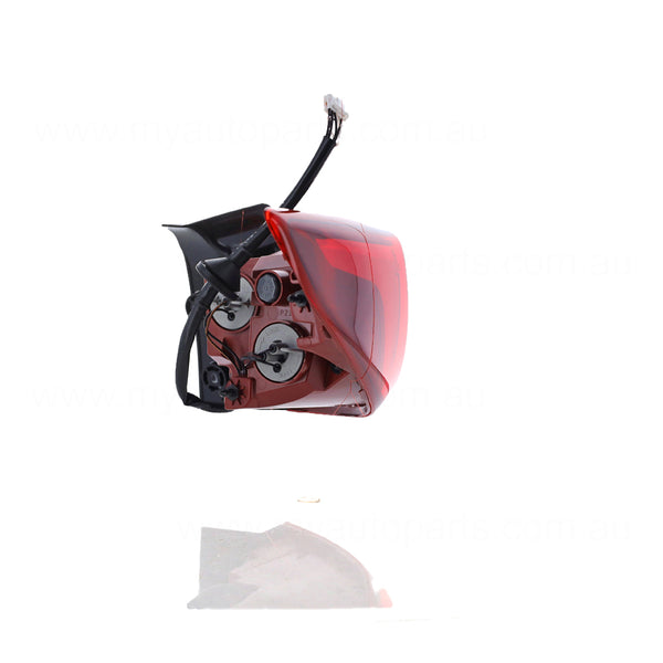 Kia Stonic OEM Tail Lamp Passenger Side 10/2020 to / - 92401H8400