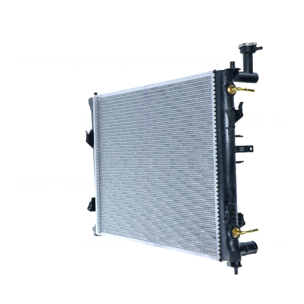 Radiator 33 / 33 mm Plastic Aluminium 600 x 438 x 16 mm Manual/Auto 2.0L L G4KD8H Aftermarket Suits Kia Cerato TD 2009 to 2013