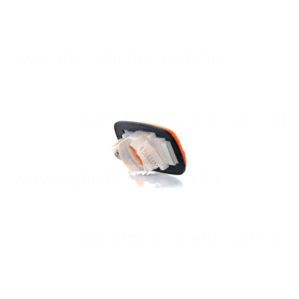 Guard Repeater Passenger Side Certified Suits Nissan Maxima A32 1994 to 1999