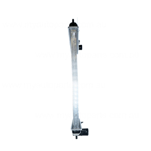 Radiator 35 / 35 mm Plastic Aluminium 450 x 688 x 26 mm Manual 2.7L&3.2L L TD27/QD32 Aftermarket Suits Nissan Navara D22 1997 to 2001