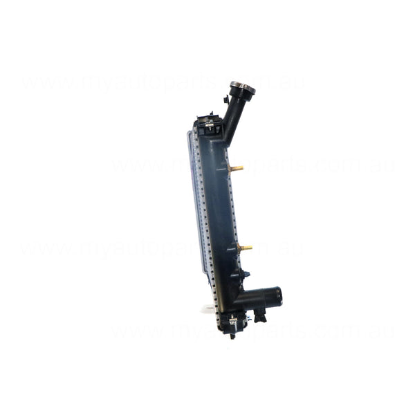 Radiator 33 / 33 mm Plastic Aluminium 588 x 348 x 26 mm Manual/Auto 1.6,1.8L L 16LF,18LE Aftermarket Suits Nissan Pulsar N13 1987 to 1991