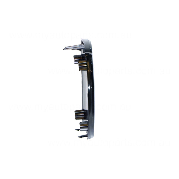 Grille Emblem OEM suits Mazda 3 BM