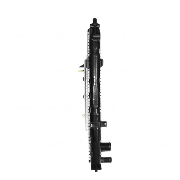 Radiator 32 / 38 mm Plastic Aluminium 690 x 458 x 26 mm Manual/Auto 2.5 3.0 L GY AJ Aftermarket Suits Mazda MPV LW 1999 to 2006