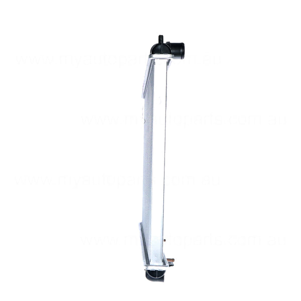 Radiator 35 / 35 mm Plastic Aluminium 400 x 694 x 24 mm Manual/Auto 3.0L L VE30DE Aftermarket Suits Nissan Maxima A32 1994 to 1999