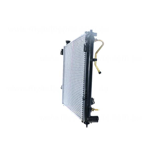 Radiator 35 / 35 mm Plastic Aluminium 670 x 485 x 16 mm Automatic 2.4L 3.5L L G4KE D6DC Aftermarket Suits Kia Sorento XM 2009 to 2012