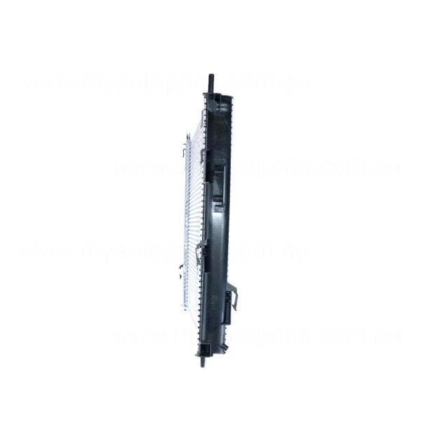 Radiator 35 / 35 mm Plastic Aluminium 590 x 428 x 26 mm Manual/Auto 2.0L L MR20 Aftermarket Suits Nissan Dualis J10 2007 to 2009