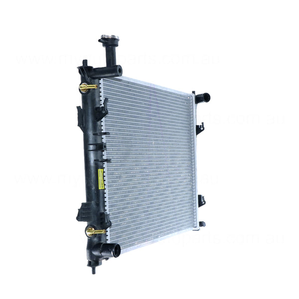 Radiator 33 / 33 mm Plastic Aluminium 600 x 438 x 16 mm Manual/Auto 2.0L L G4KD8H Aftermarket Suits Kia Cerato TD 2009 to 2013