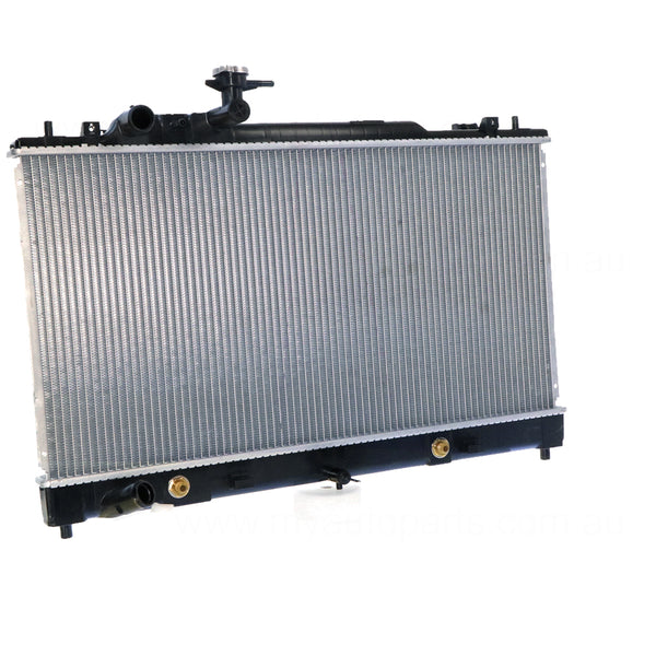 Radiator 32 / 32 mm Plastic Aluminium 375 x 728 x 16 mm Manual 2.5L L L5 Aftermarket Suits Mazda 6 GH 2008 to 2012