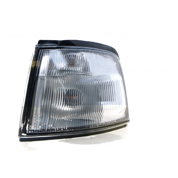 Front Park / Indicator Lamp Passenger Side Certified Suits Mazda 121 Metro DW 11/1996 to 2/2000