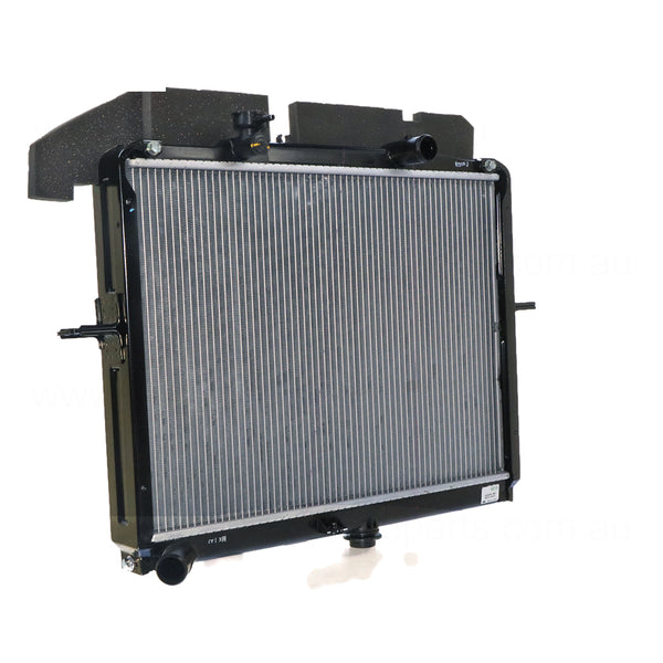 Radiator 35 / 35 mm Plastic Aluminium 420 x 582 x 26 mm Manual 8 mm Fin 2.9L L J3 Suits Kia K2700 / 2900 PU/PU3 2005 to 2008