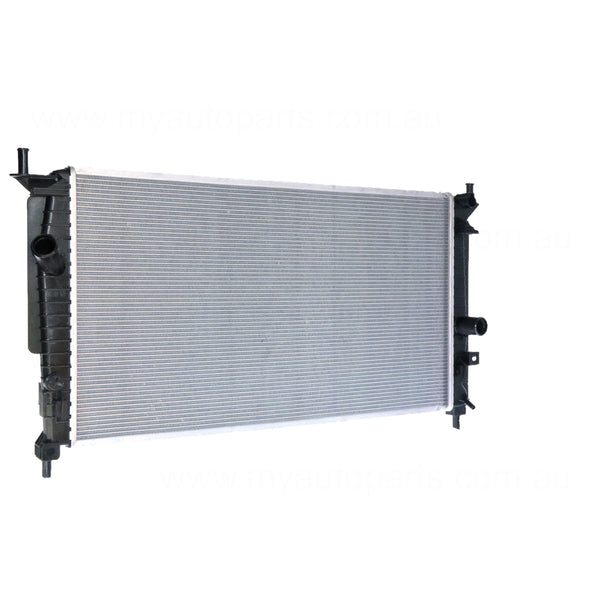 Radiator 34 / 34 mm Plastic Aluminium 670 x 370 x 16 mm Manual/Auto 2.0L,2.3L,2.5L L LF,L3,L5 Aftermarket suits Mazda 3 BL