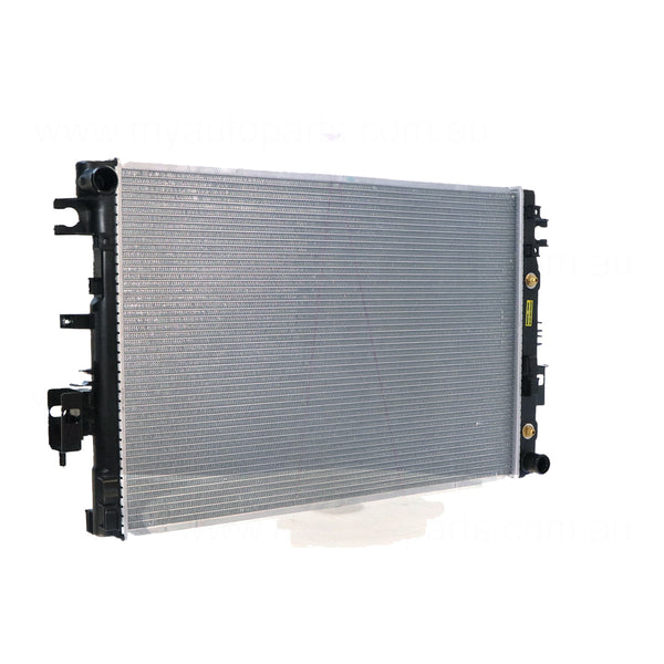 Radiator 38 / 35 mm Plastic Aluminium 720 x 490 x 16 mm Automatic 2.5 L QR25DE Aftermarket suits Nissan Navara Series 1