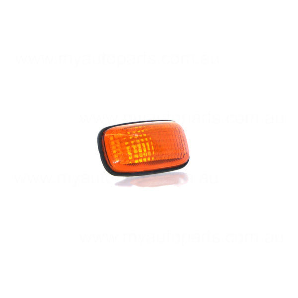 Guard Repeater Passenger Side Certified Suits Nissan Maxima A32 1994 to 1999