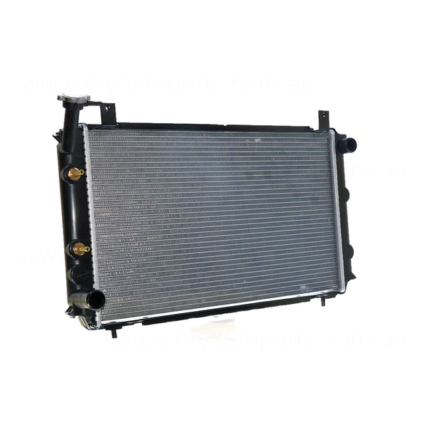 Radiator 33 / 33 mm Plastic Aluminium 588 x 348 x 26 mm Manual/Auto 1.6,1.8L L 16LF,18LE Aftermarket Suits Nissan Pulsar N13 1987 to 1991