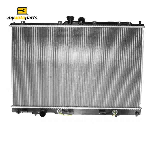 Radiator 35 / 35 mm Plastic Aluminium 425 x 686 x 26 mm Manual/Auto 2.4 L 4G64/4G69 Aftermarket Suits Mitsubishi Outlander ZE/ZF 2002 to 2006